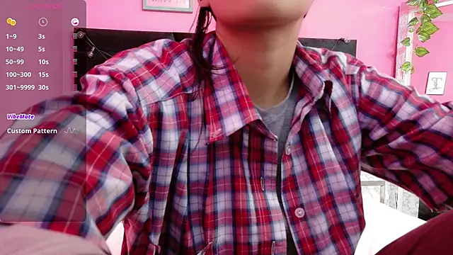 yourcuteneighbourr online show from September 10, 3:06 am