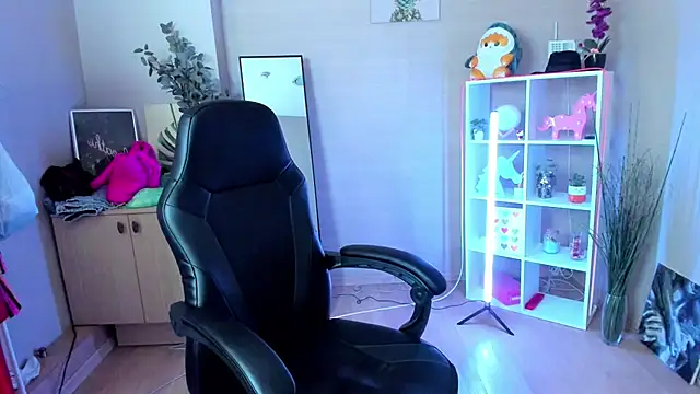 Mermaid N online show from February 21, 6:36 am