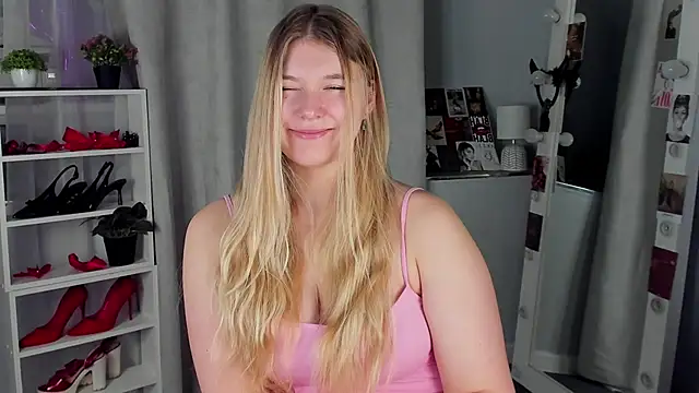 Rebecca Kelly online show from October 14, 2:14 am