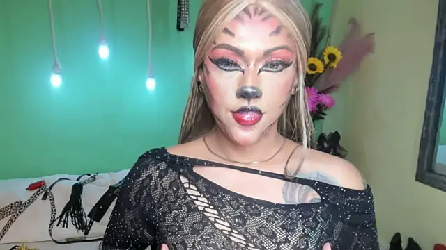 angelina james  online show from October 13, 3:58 pm