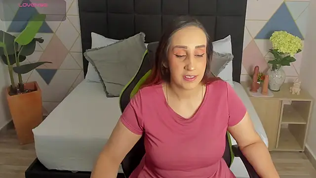 jadde13  online show from November 18, 8:21 pm