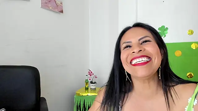 Anthonelaa   online show from March 16, 7:51 pm