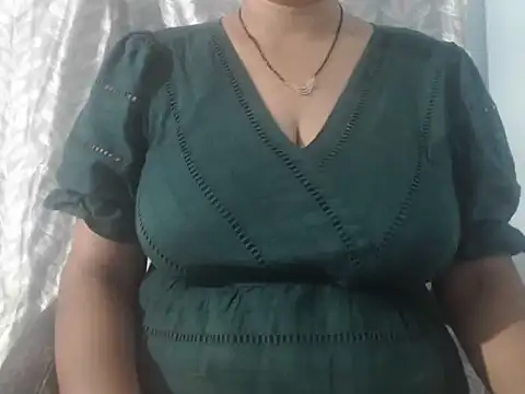 cute-priy online show from May 29, 5:38 am