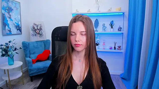 MileyWings online show from April 17, 11:45 am