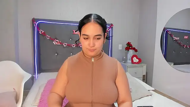 emma lye online show from April 20, 8:56 pm