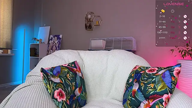 Tanya Acid online show from March 28, 8:36 am