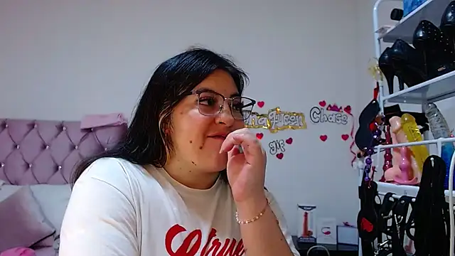 lanaqueen699 online show from November 19, 2:39 pm