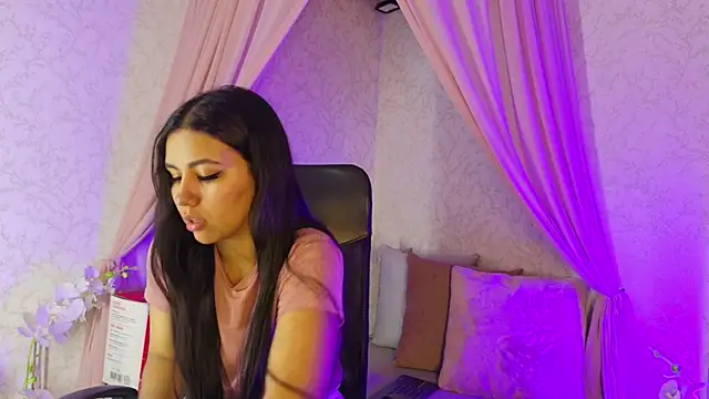 Larabrooks online show from May 28, 1:58 am
