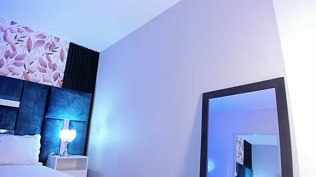 Larabrooks online show from March 21, 8:19 am