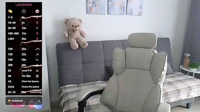 IsabelAllen online show from February 26, 8:24 am