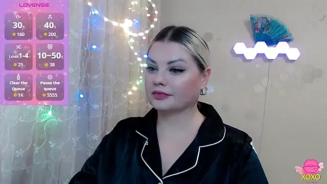 JewellKiss7 online show from March 25, 6:55 pm