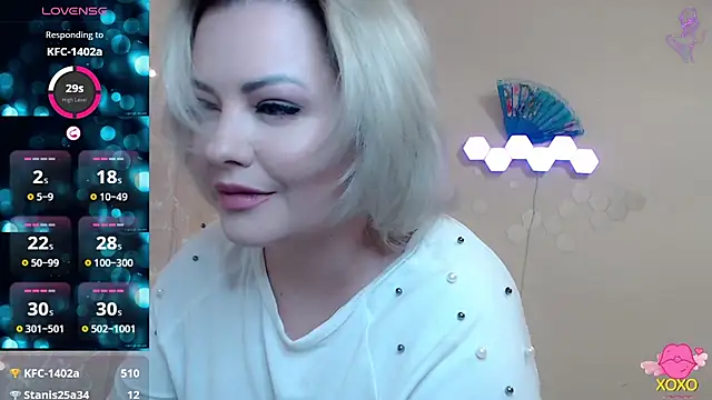 JewellKiss7 online show from April 24, 1:58 pm