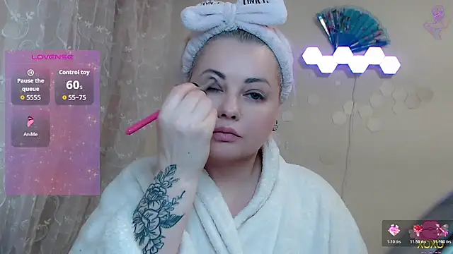 JewellKiss7 online show from November 10, 3:12 am