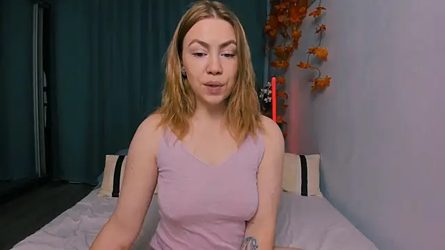 InsatiableFoxX online show from October 22, 8:47 pm