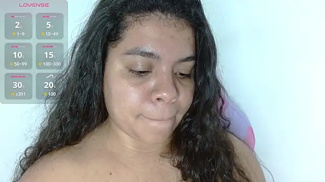 yulissa18 online show from November 25, 3:31 am