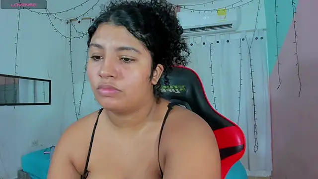 valentina 0  online show from October 18, 3:31 am