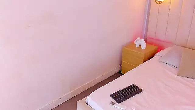 kosmic Angel online show from November 4, 1:27 pm