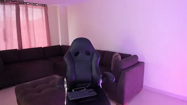 sharonmiller 2  online show from April 8, 6:43 pm