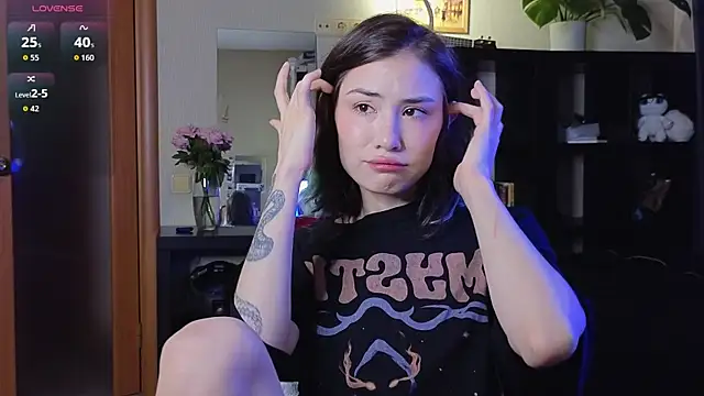 alicekiit online show from September 14, 4:49 pm