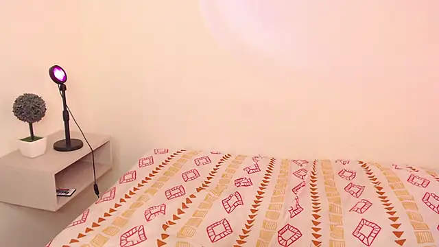 michaela cox online show from October 16, 9:06 pm