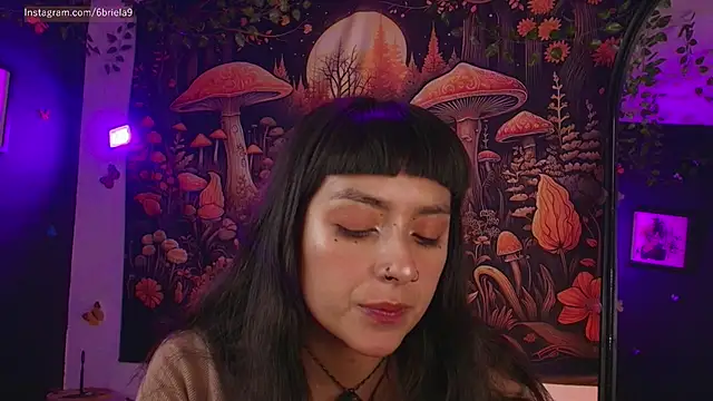 6Briela9  online show from April 16, 6:25 am