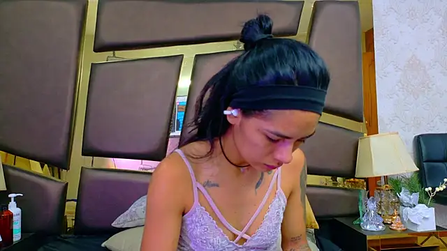 NicoleEsposito online show from April 4, 12:48 pm