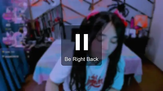 AlanaLuck online show from October 29, 8:00 pm