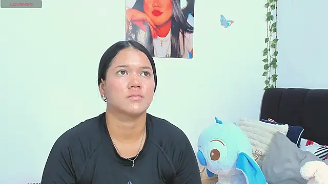 sara mendez2 online show from April 13, 11:05 pm