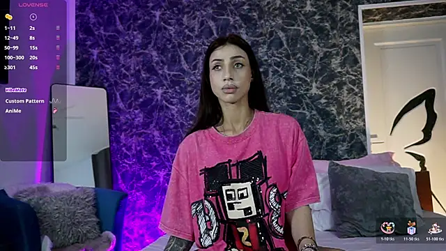 BrianaGolddenn online show from May 1, 6:22 pm