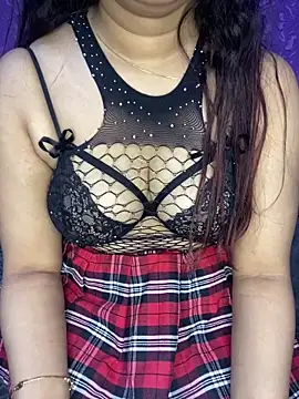 chelsiee1 online show from December 15, 6:13 pm