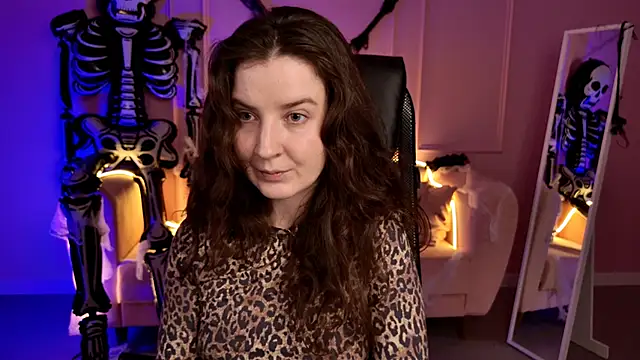 JackieByrd online show from October 18, 1:14 pm