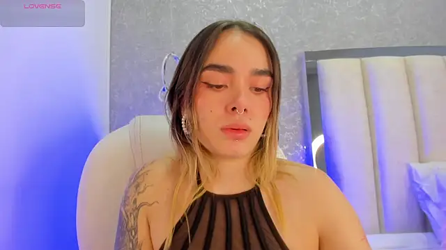 Lucy Vega online show from September 19, 4:44 am