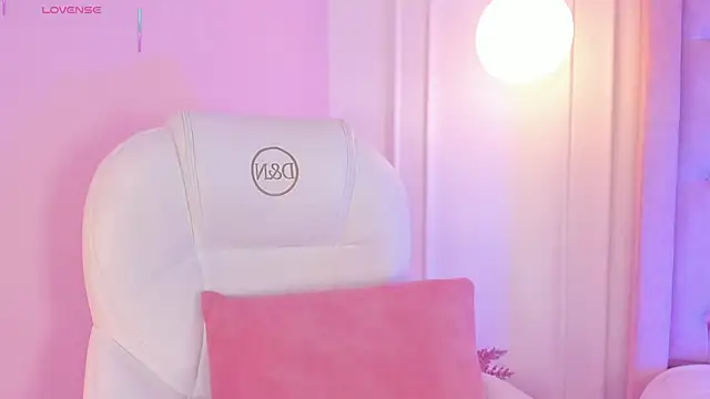 Lucy Vega online show from January 16, 4:52 am