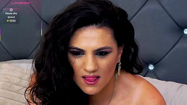 LorenneMays online show from November 23, 12:24 am