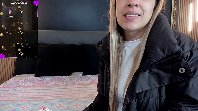 EvaaLovia1 online show from February 16, 1:33 pm