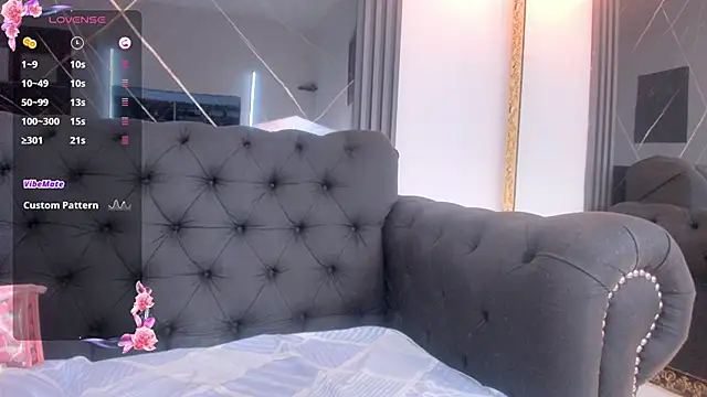 EvaaLovia1 online show from October 1, 2:00 pm