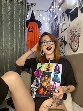 MoonAgnes online show from March 4, 1:34 am