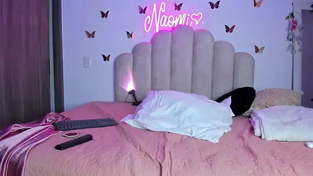 NaomiAsha online show from September 25, 1:59 am