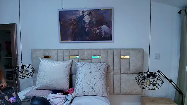 Lizz Tender online show from October 16, 12:52 pm