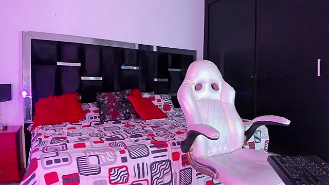 Tasha Sant online show from November 21, 8:44 pm