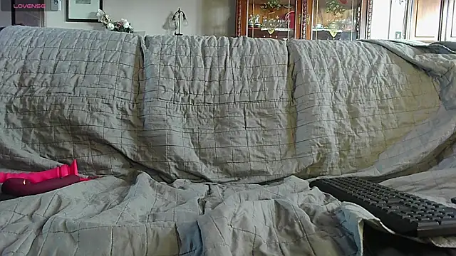 LauraMonolo online show from June 5, 6:52 am