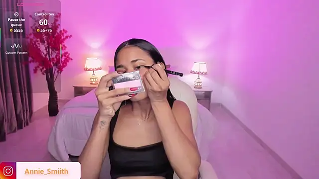 anniie smith online show from November 9, 11:28 am