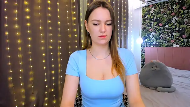 HeavenHere  online show from February 9, 9:06 pm