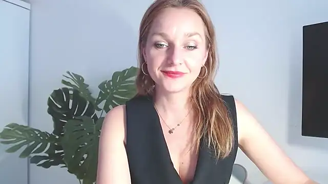 AliciaDesire online show from March 24, 3:17 pm