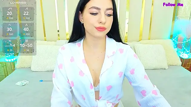 KitnissKiss online show from October 8, 8:13 pm