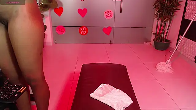 NatazhaQueen online show from February 15, 5:10 am