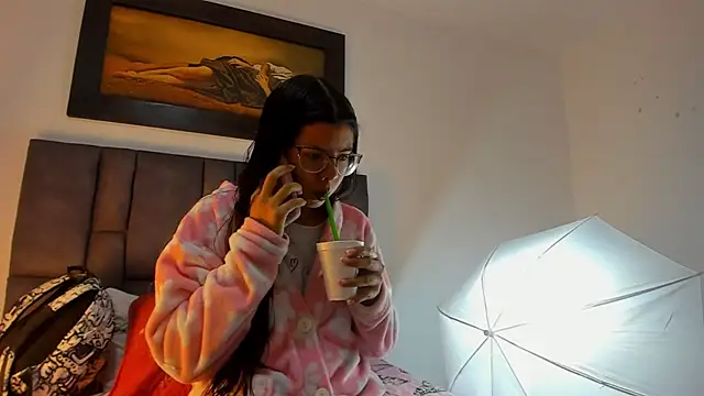 Vahiolet smith online show from February 24, 3:27 am