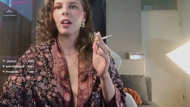 AyreenMoore online show from April 29, 5:04 pm