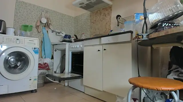 Seductive She Wolf online show from November 15, 11:00 am