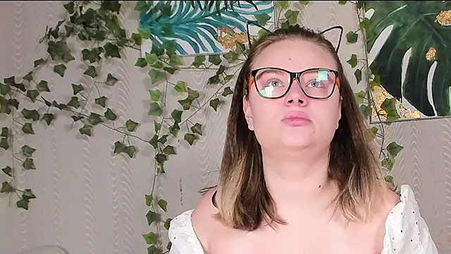 Seductive She Wolf online show from October 17, 8:06 am